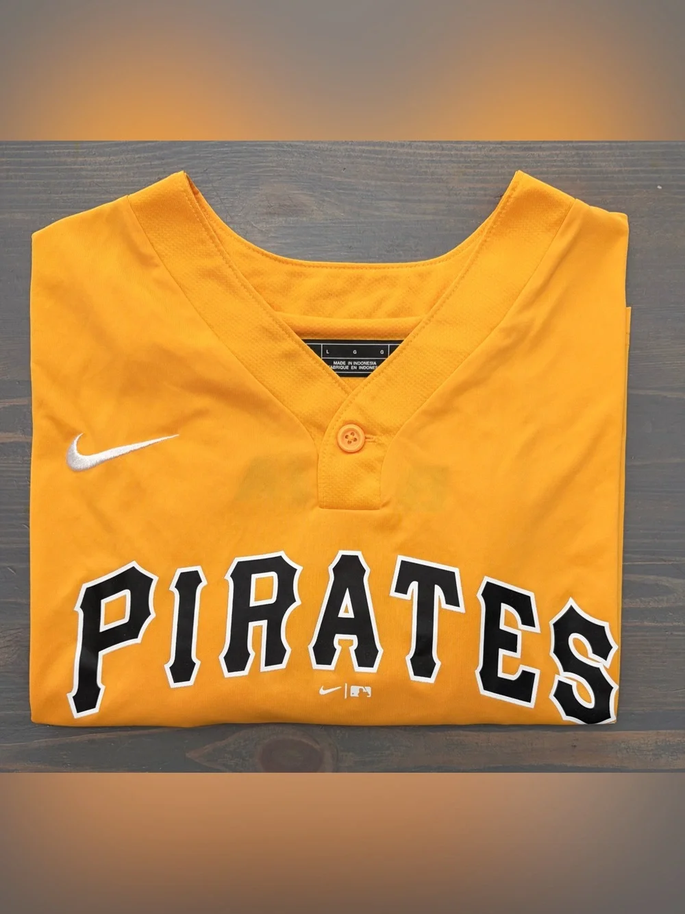 Nike Men’s Pirates Short Sleeve Jersey - men’s L - Gold